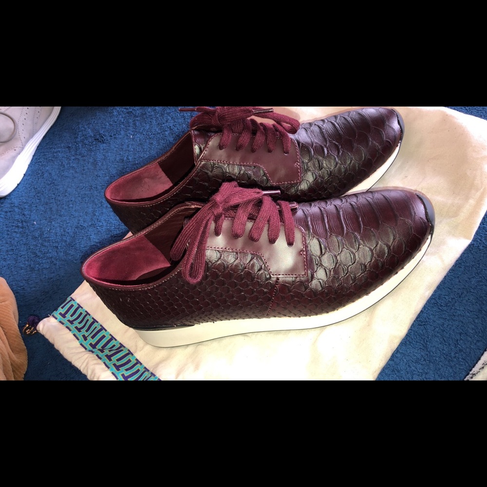Vince Sneakers